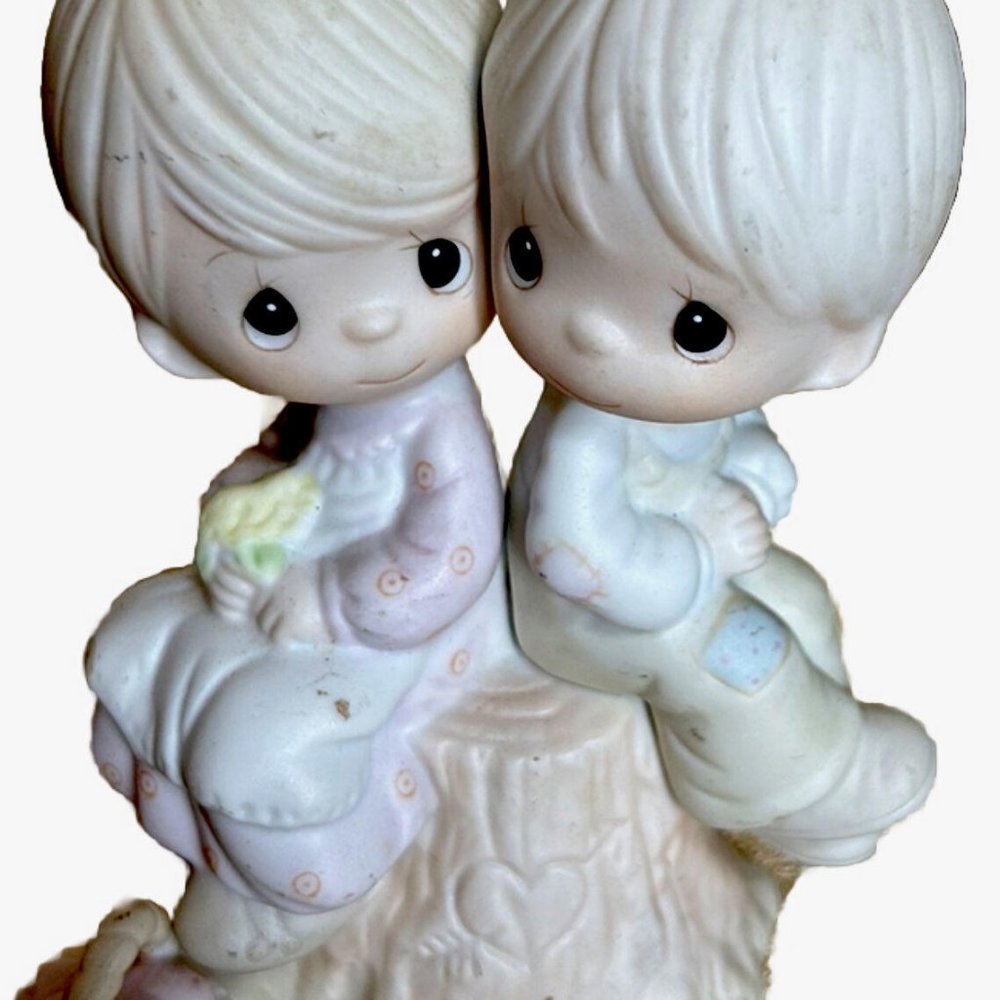 Enesco Precious Moments Collection “Love One Another”